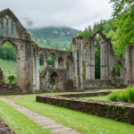 découvrez les merveilles et les secrets de la vallée de chevreuse, un lieu enchanteur rempli de paysages pittoresques, d'histoire fascinante et de charmants petits villages. partez à l'aventure pour explorer ses trésors cachés et vivre une expérience inoubliable au cœur de la nature.