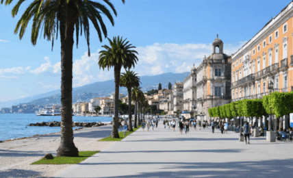 découvrez la côte amalfitaine lors d’un voyage inoubliable de salerne à amalfi. admirez des paysages à couper le souffle, des villages pittoresques et savourez la beauté authentique de l’italie lors de cette aventure mémorable.
