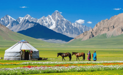 découvrez les expériences incontournables et les trésors cachés du kirghizistan : paysages grandioses, traditions nomades, randonnées à cheval et lacs d'altitude exceptionnels. préparez un voyage mémorable au cœur de l'asie centrale !