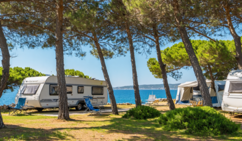 découvrez la côte d'azur, un véritable paradis pour les passionnés de camping, alliant paysages magnifiques, ambiance méditerranéenne et sites de camping d'exception.