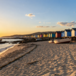 découvrez les trésors de l'aude lors d'une escapade côtière inoubliable entre plages, villages charmants et paysages méditerranéens.