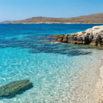 découvrez les 10 plages incontournables de paros, des coins de paradis où sable fin et eaux turquoise vous attendent pour des vacances inoubliables.